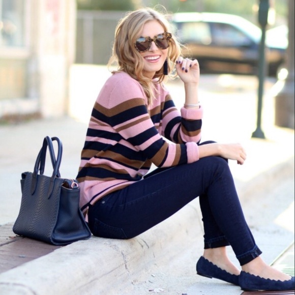 Loft🔥SALE🔥 navy stripe sweater.medium petite NWT - Picture 6 of 6